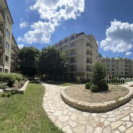 Apartment The Round